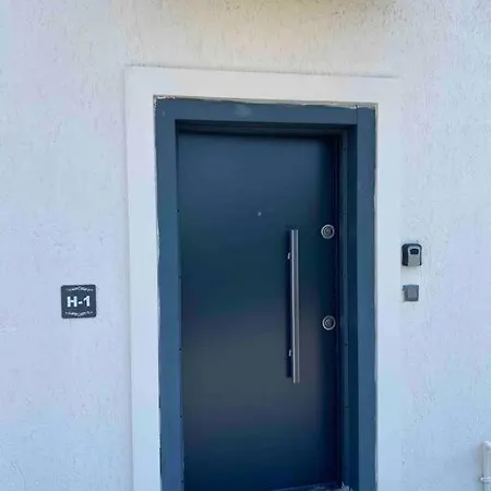 Vila Havalimanina 10 Dak Denize 5 Dak 2+1 *