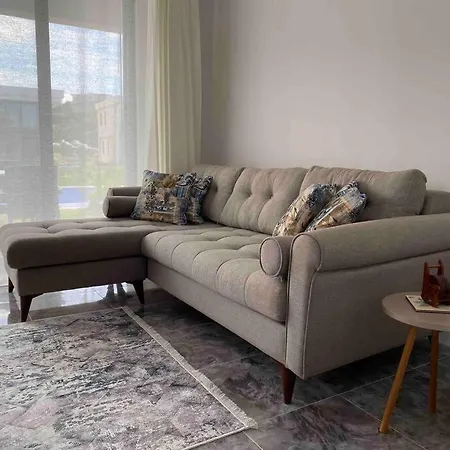 Havalimanina 10 Dak Denize 5 Dak 2+1 Villa