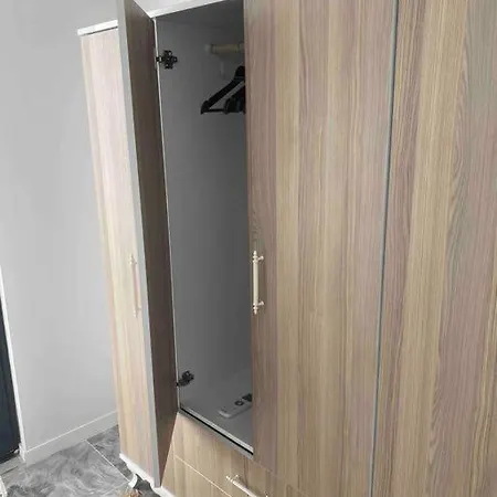 Havalimanina 10 Dak Denize 5 Dak 2+1 וילה *